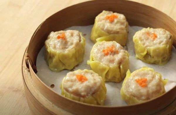 Mengenal Lezatnya Siomay Ayam Udang, Camilan Tradisional Nikmat