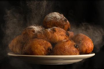 Mengenal Oliebollen: Makanan Tradisional Belanda yang Lezat